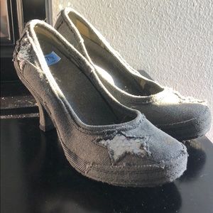 Rebels- heels